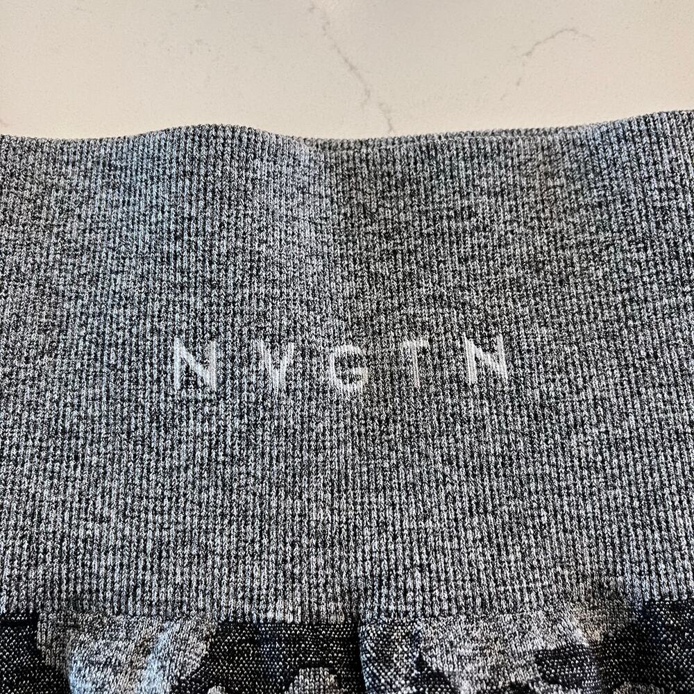 NVGTN Camo Black‎ and Gray Workout Leggings Size Small - Picture 5 of 8